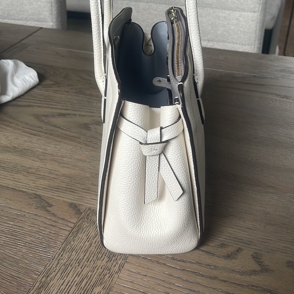 Kate Spade Knott medium - Picture 3 of 9